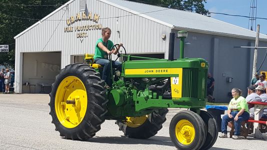parade JD tractor